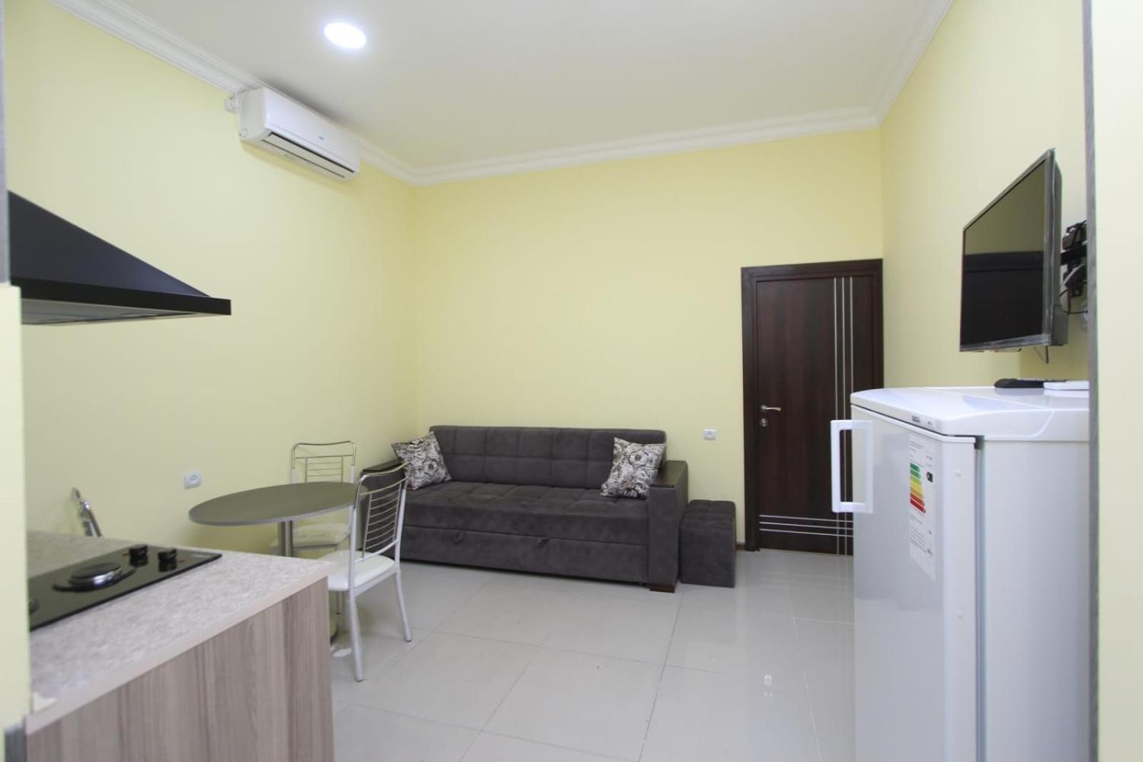 Modern Apartments And Tours Єреван Екстер'єр фото