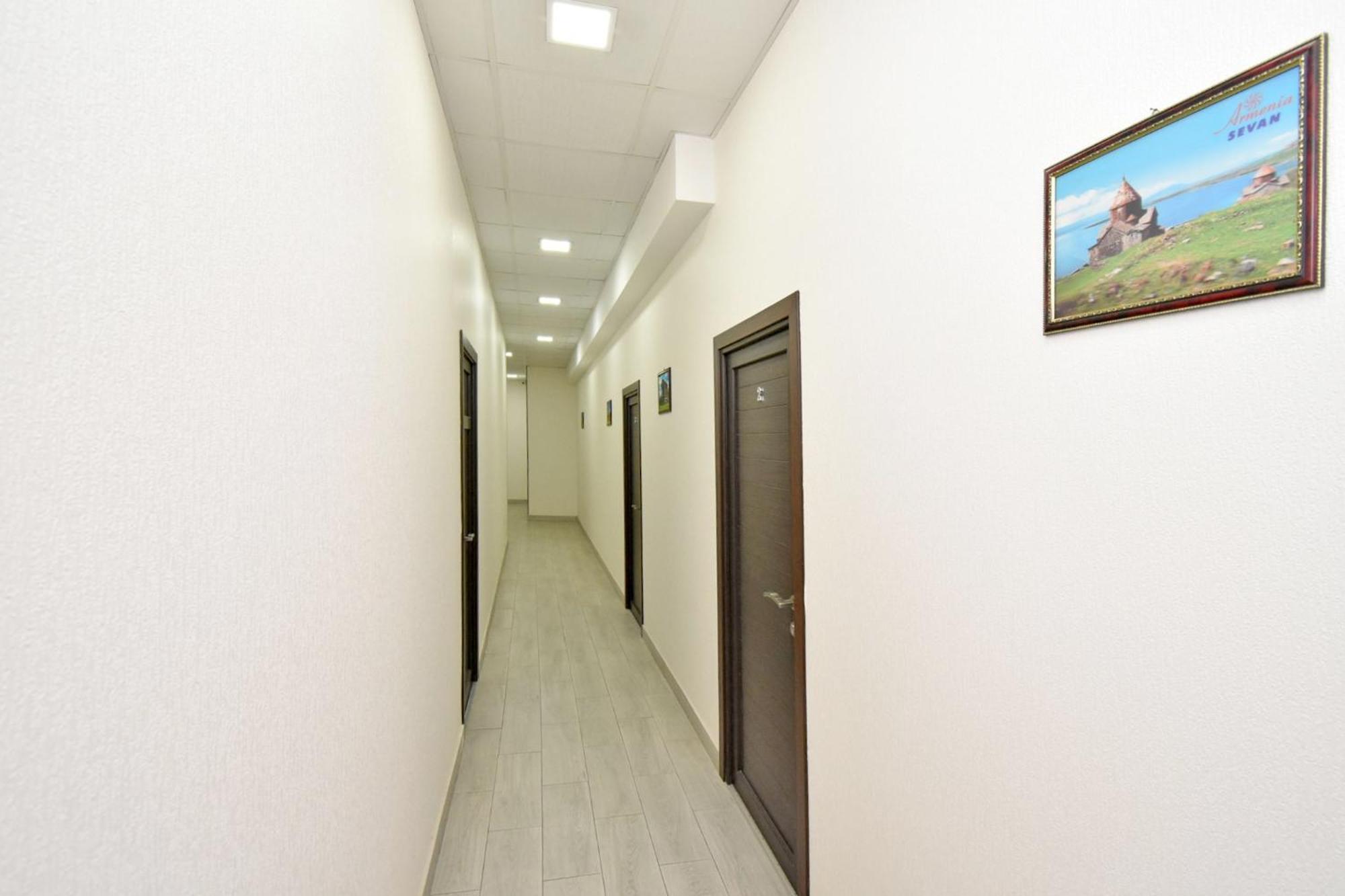 Modern Apartments And Tours Єреван Екстер'єр фото