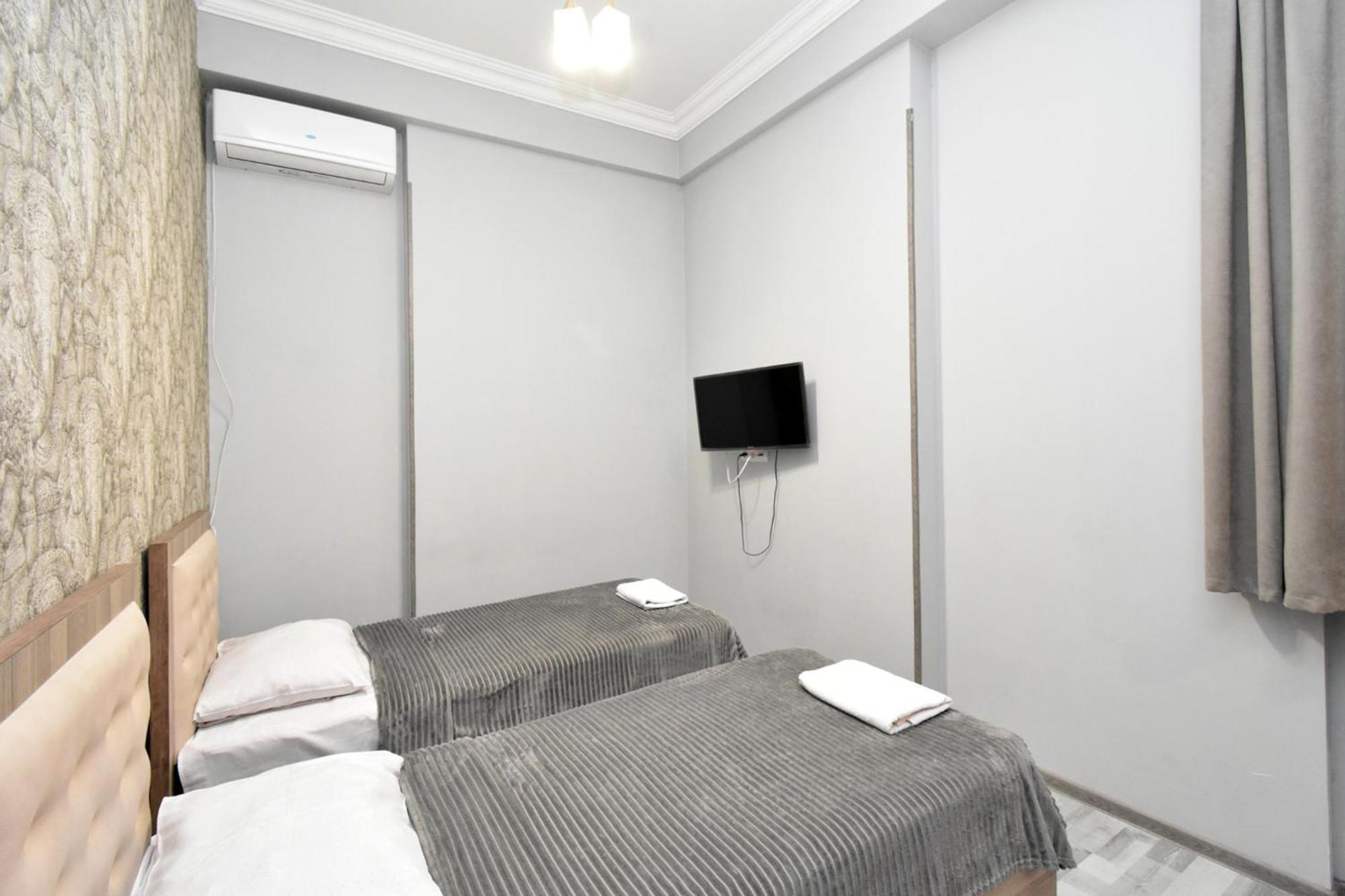 Modern Apartments And Tours Єреван Екстер'єр фото