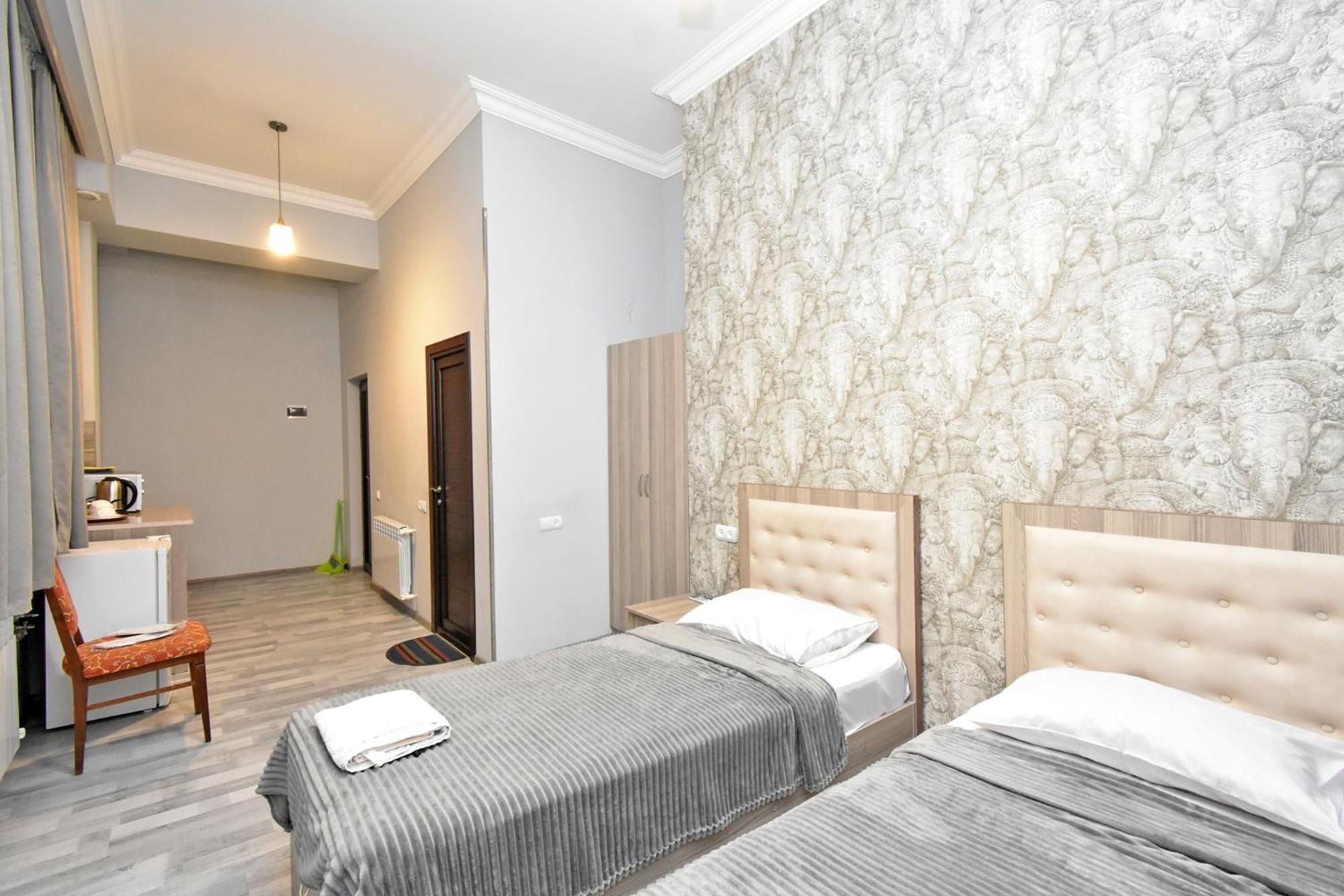 Modern Apartments And Tours Єреван Екстер'єр фото
