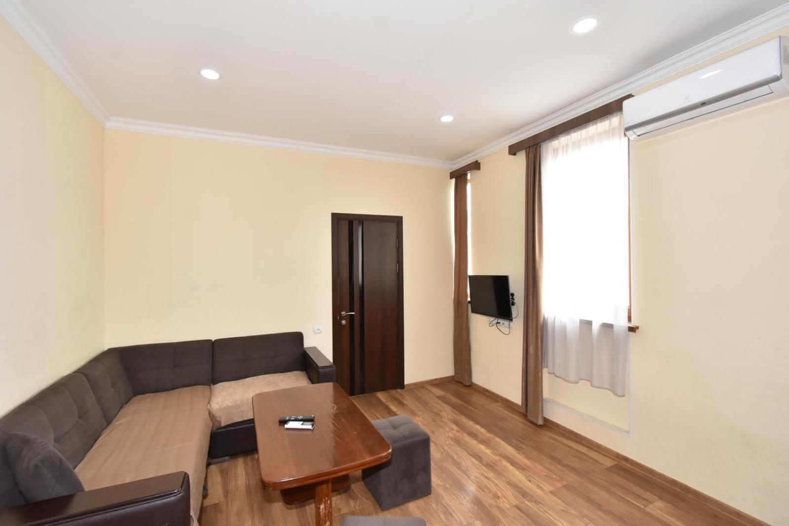 Modern Apartments And Tours Єреван Екстер'єр фото