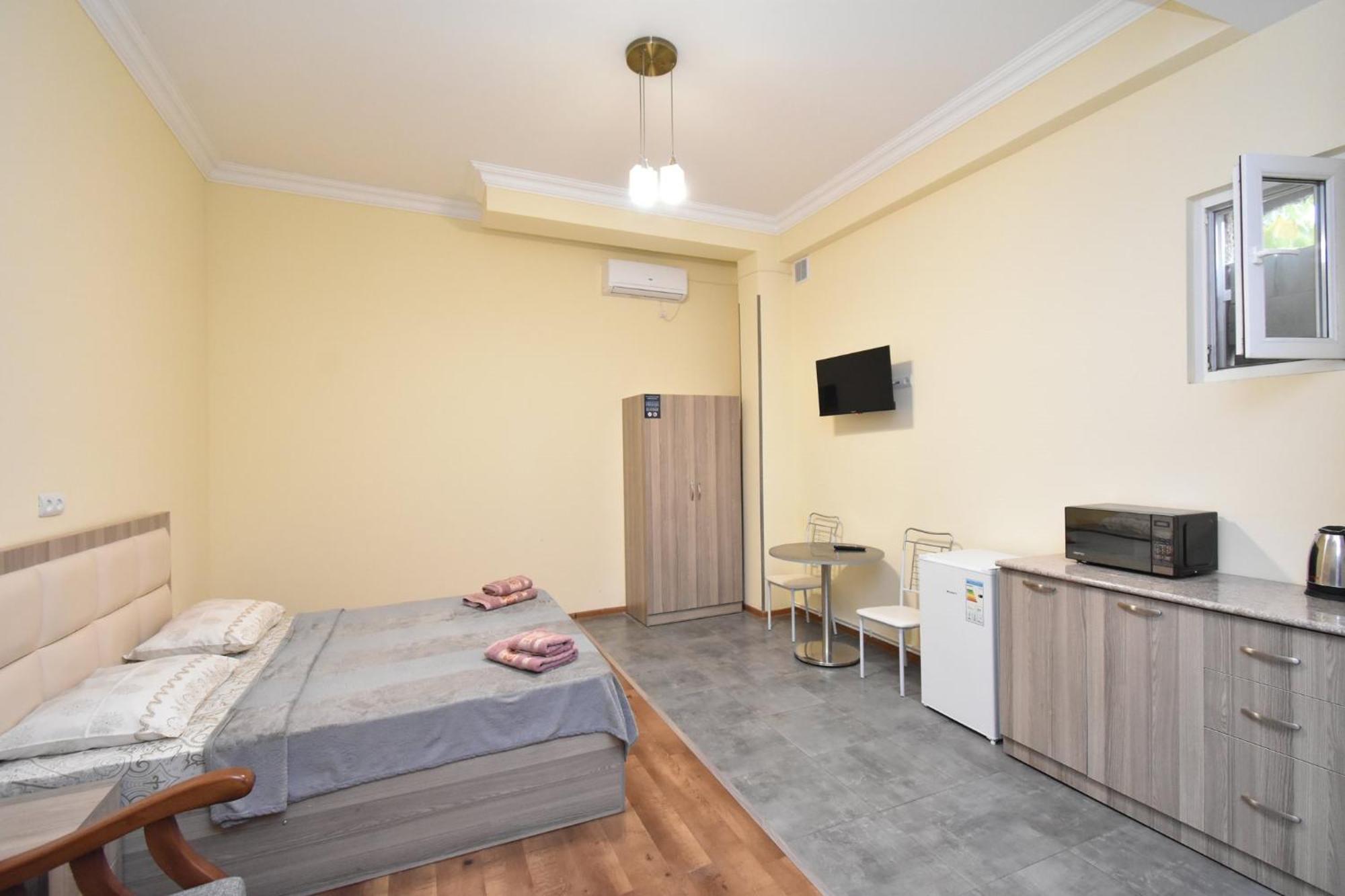 Modern Apartments And Tours Єреван Екстер'єр фото