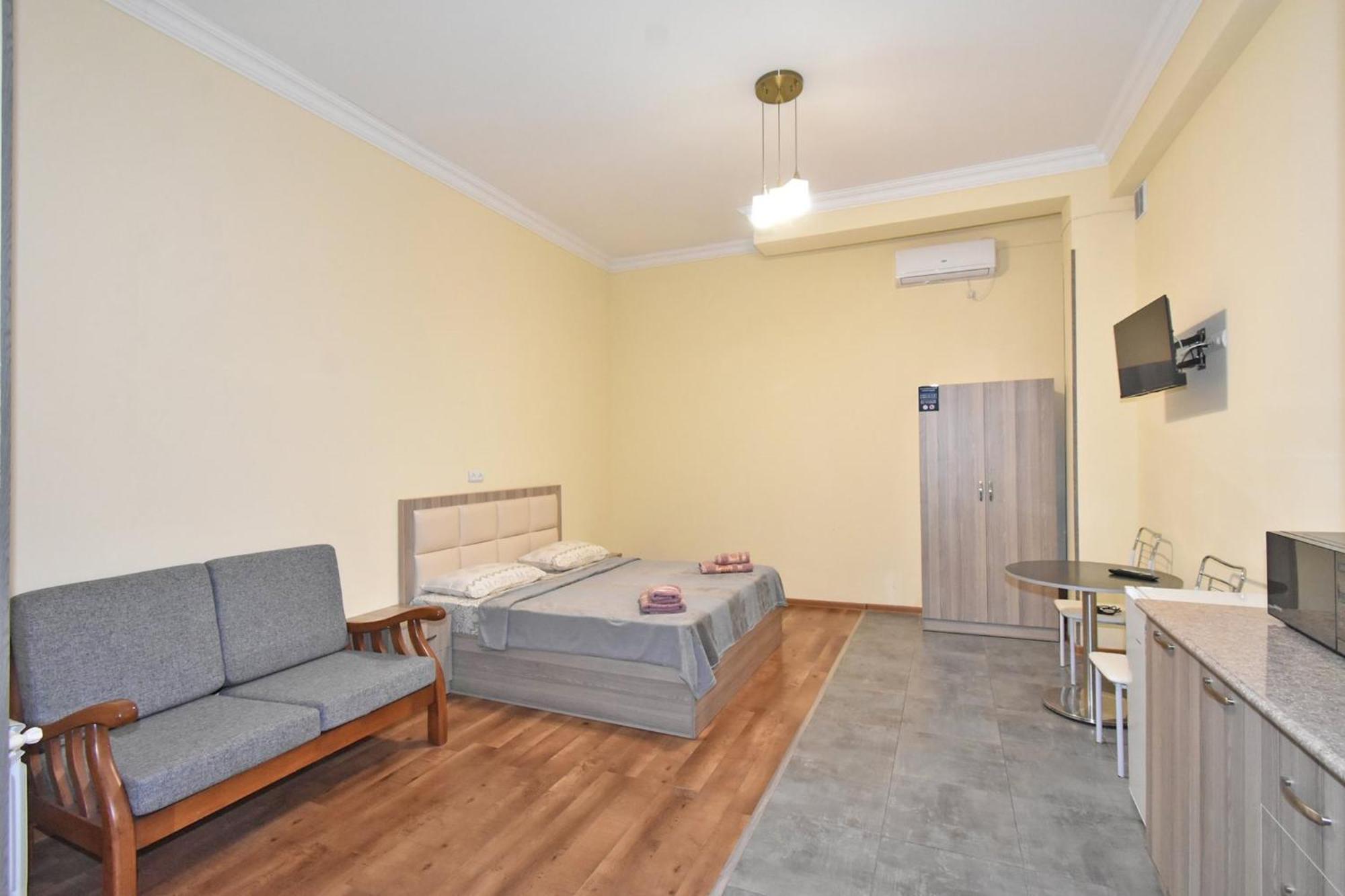 Modern Apartments And Tours Єреван Екстер'єр фото